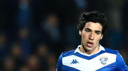 SM - Tonali convinto, l'Inter tratta con il Brescia: le cifre. Lo United apre al rinnovo del prestito di Sanchez