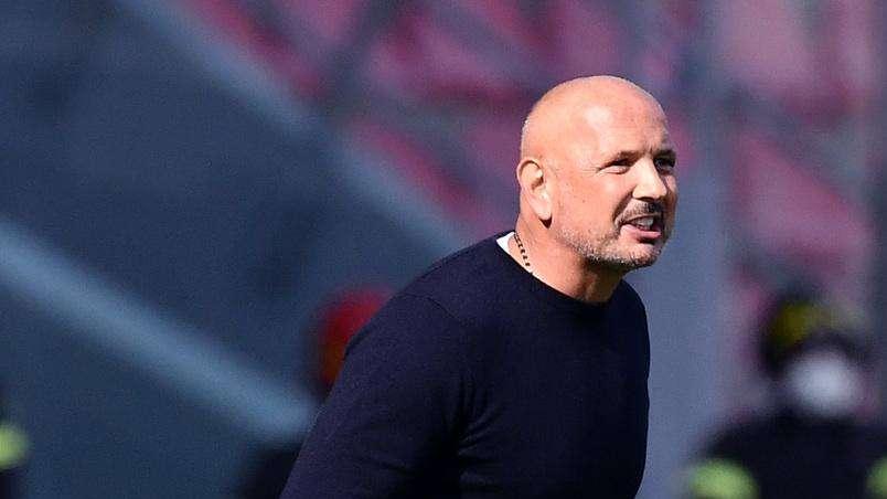Qui Bologna - Mihajlovic: "Turnover? Un giocatore di A deve fare tre partite alla settimana, altrimenti cambi mestiere"