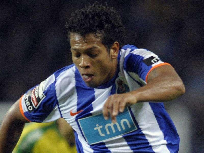 Guarin vicinissimo. Gazzetta: "E' dell'Inter in pectore"