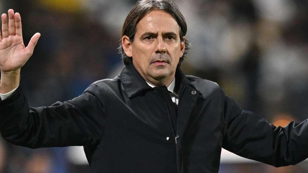 Napoli-Inter - Pavard a tutta fascia, Sanchez che spariglia le carte. Inzaghi la vince col cambio di modulo