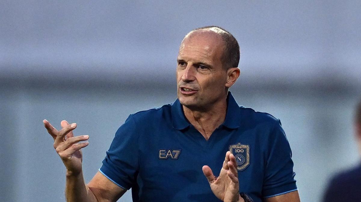 Napoli, Allegri: "In vent'anni non ho mai commentato gli arbitri"