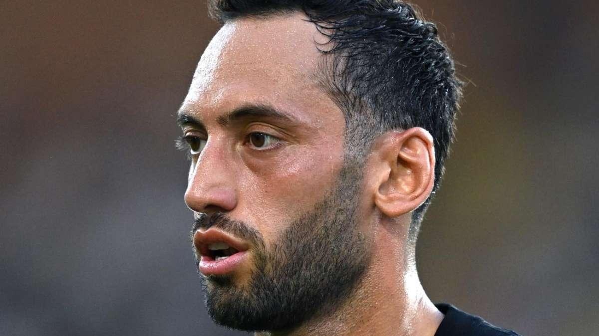Sabah - Calhanoglu voleva il Galatasaray. Ma la richiesta dell'Inter ha frenato i giallorossi