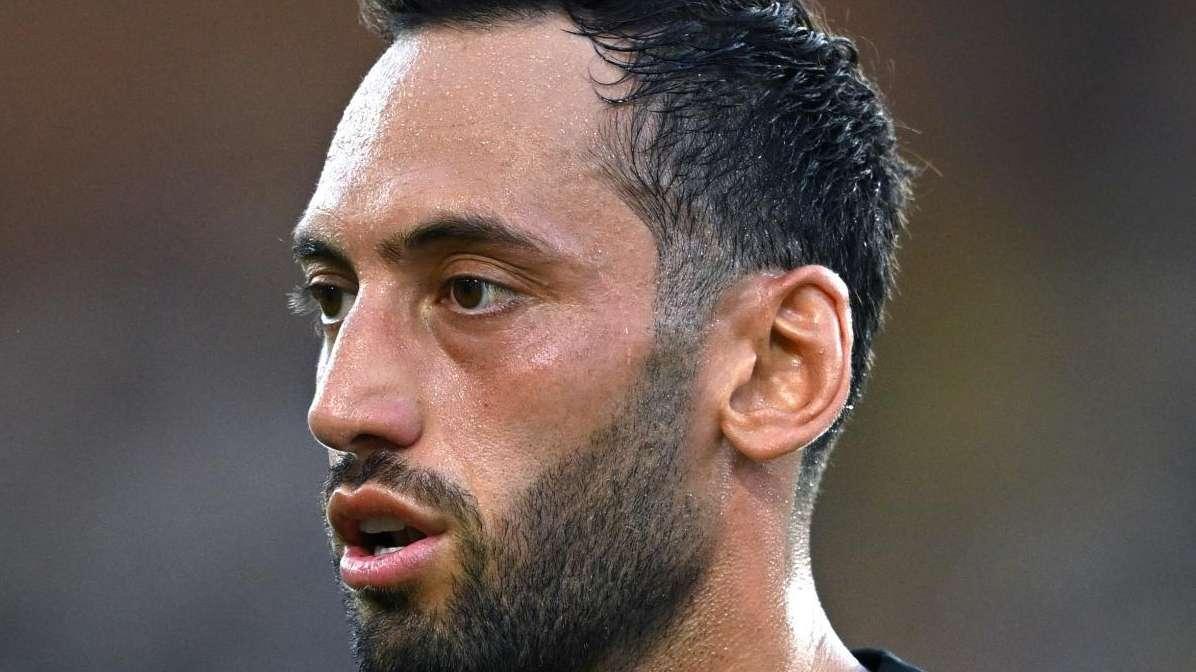 Sky - Inter-Udinese, Chivu cambia il centrocampo: torna Calhanoglu dal 1', Sucic favorito su Mkhitaryan 