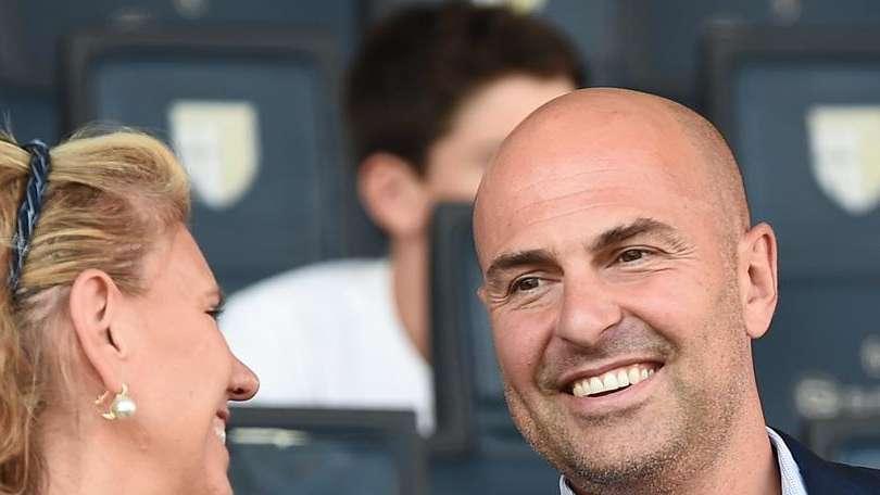 Godin-Cagliari, a breve l'annuncio. Giulini tweetta felice: "E' un grande giorno..."