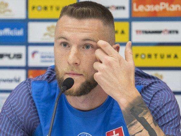 Skriniar elogia Lobotka: "Ho visto Milan-Napoli, hanno giocato una gran gara e lui è in forma"