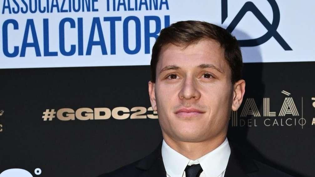 Barella saluta Gigi Riva: "Immensamente grazie, sarai per sempre il nostro mito"