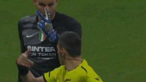 Pioli: "Handanovic non protesta". E invece lo sloveno fa il segno del "due" a Mariani
