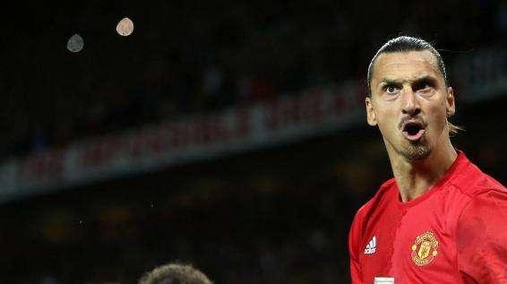 Herrera: "Ibra è incredibile, non perde un allenamento"