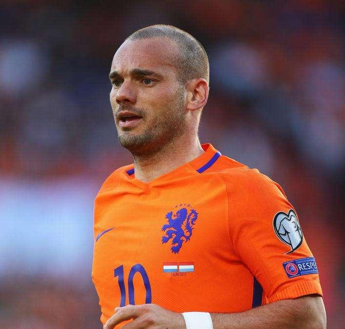 Wesley Sneijder compie 37 anni, l'Inter: "Mix perfetto di classe e personalità"
