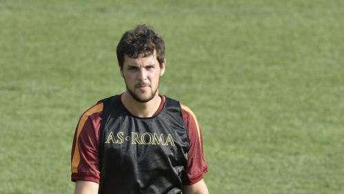 L'ag. di Destro: "Non è sul mercato, pensa alla Roma"