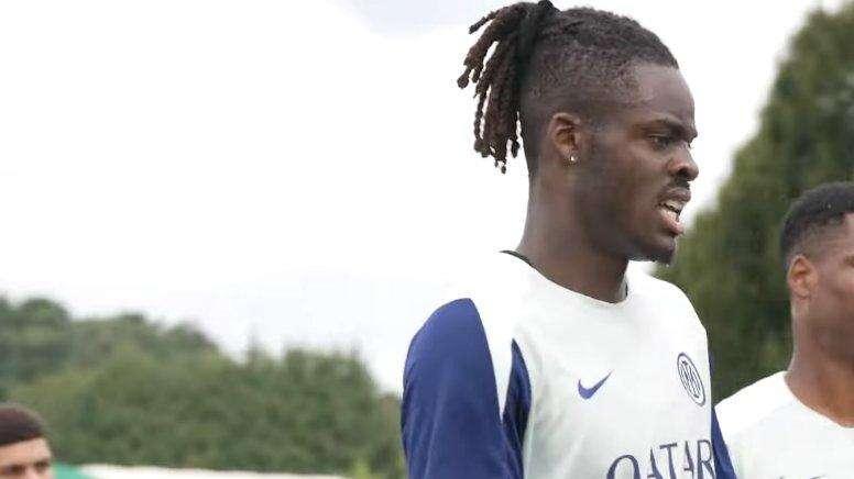 Repubblica - Milan in pole per Leoni con i soldi di Thiaw. Ma l'Inter può rispondere con... Bisseck