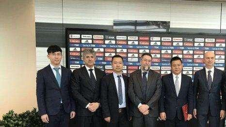 CdS - Inter e Milan lontani: non c'è feeling tra i gruppi cinesi. Stadio e Fassone... 