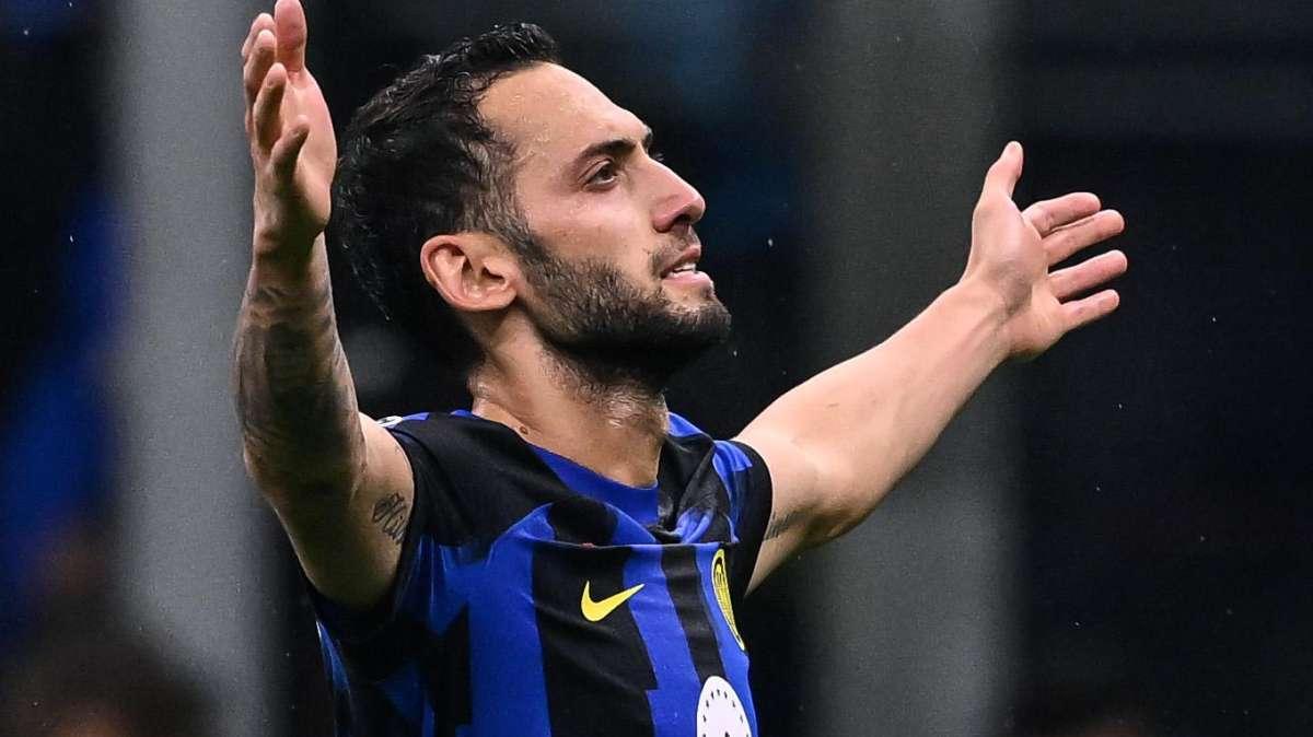 Champions, Calhanoglu nel Fantasy Football Team of the Week. In porta l'ex Onana 