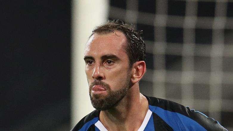 Cagliari, niente presentazione per Godin: la conferenza dell'ex Inter rimandata per maltempo