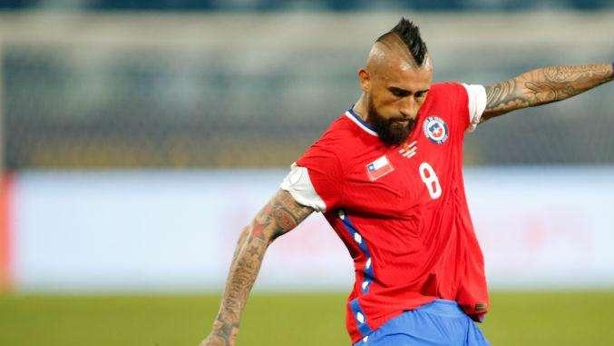Cile, Vidal rompe la bolla per un parrucchiere: "L'invidioso vuole vedermi cattivo" 