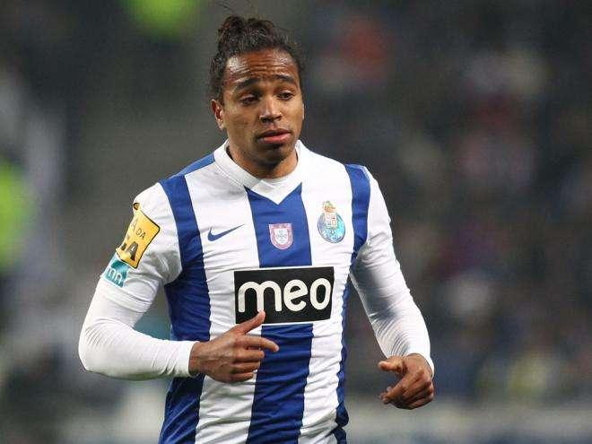 Record - Pereira, il Porto aspetta offerte ufficiali