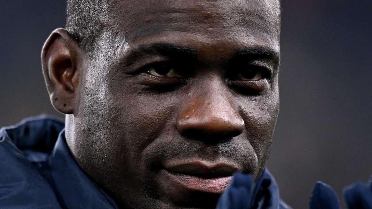 Balotelli: "Non è uno scherzo giocare nell'Inter, Moratti mi ha fatto un regalo. Milan? Dovevo andare alla Juve, poi Raiola..."