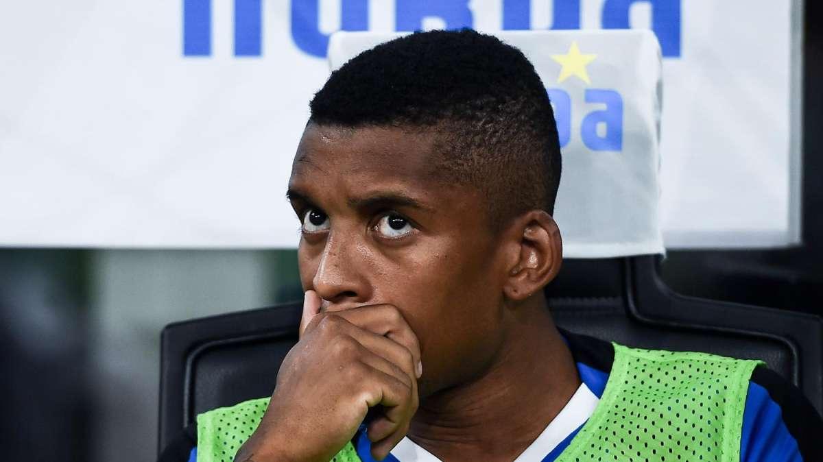 FcIN - Summit con l'agente di Dalbert: no al Basaksehir, il brasiliano vuole restare in Italia