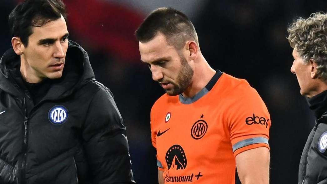 GdS - Inzaghi senza pace tra difesa e fascia destra: domani gli esami per De Vrij e Dumfries. La speranza...