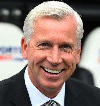 Pardew punge Mou: "Giorno storico per la Premier"