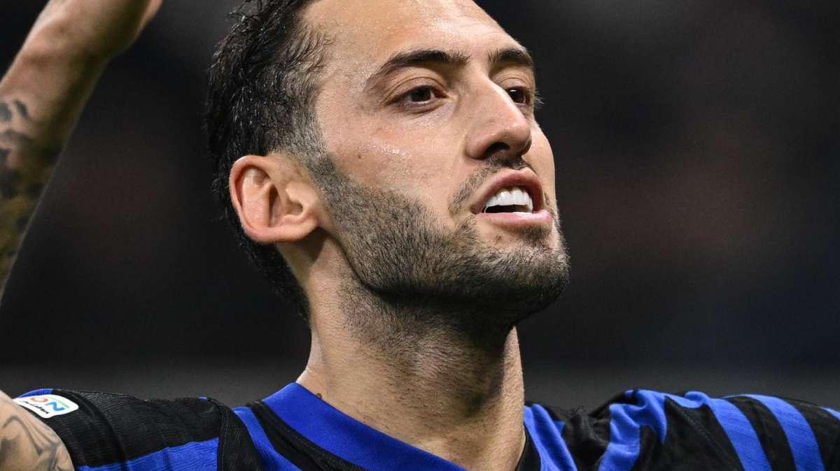 Sabah - Calhanoglu detta le condizioni al Fenerbahçe. Il club turco attende convinto di strappare degli 'sconti'