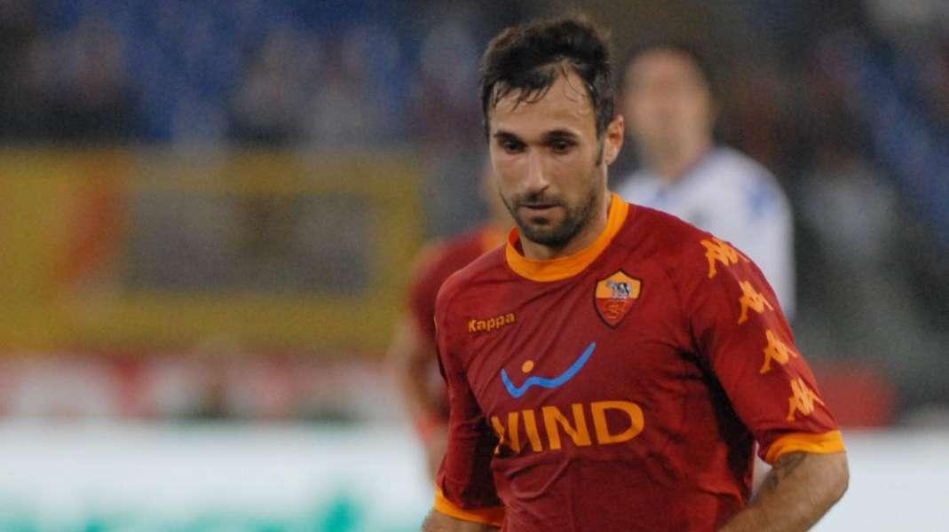Vucinic in ritiro con la Roma. Addio Inter e Juve?