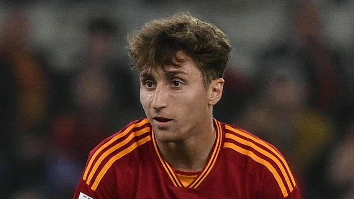Baldanzi, l'entourage: "Su di lui avevano messo gli occhi molti club, ma la Roma è stata una scelta vantaggiosa"