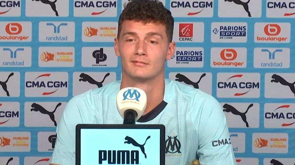 Pavard pronto a tornare all'Inter, ma senza disfare le valigie: c'è un piano