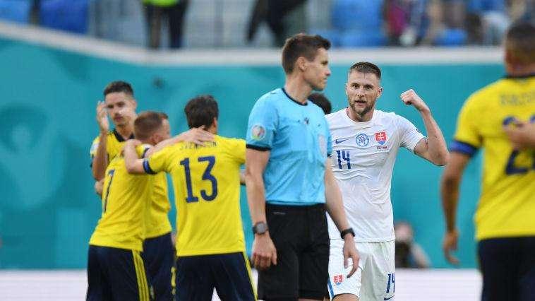 Euro 2020, Skriniar eliminato: la Slovacchia sprofonda sotto i colpi della Spagna (5-0). Svezia prima, Lewa a casa 
