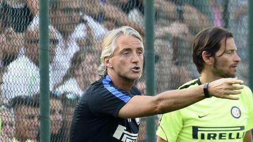 GdS - Mancini come un giocatore di Scala 40 e in difesa sono tantissimi quelli sul mercato. In questa situazione...