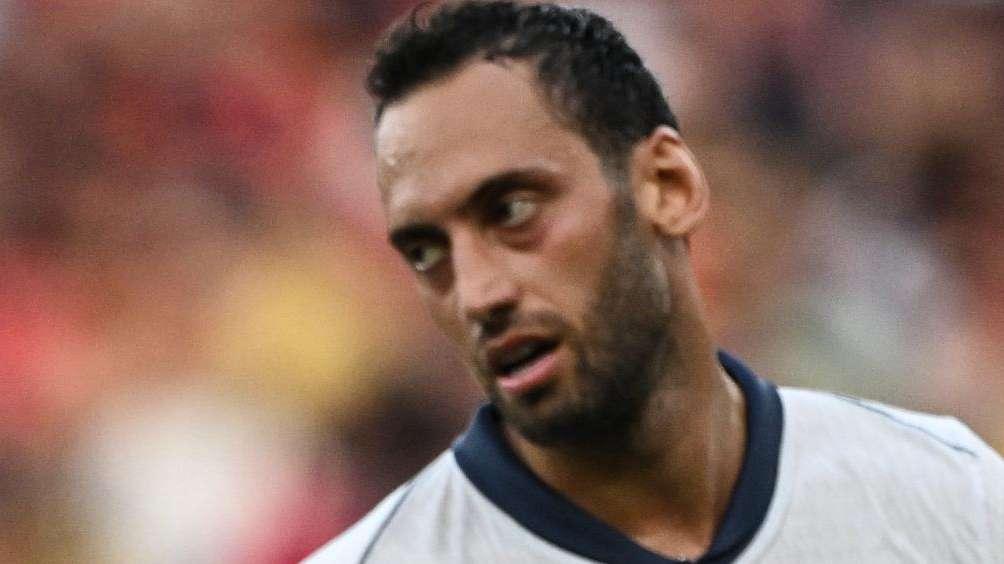 Corsera - Calhanoglu e Acerbi, corsa contro il tempo. Ma non si rischierà