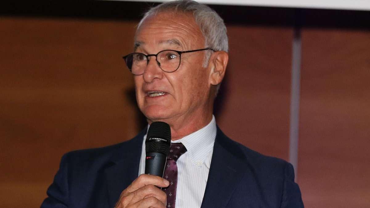 Ranieri: "Scudetto, il Milan riprenderà a correre con Ibra. E l'Inter starà lassù fino alla fine"