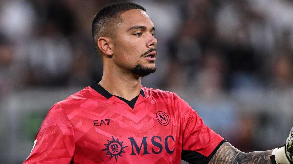 UFFICIALE - Scambio di portieri tra Napoli e Cagliari: Scuffet alla corte di Conte, Caprile sbarca in Sardegna 