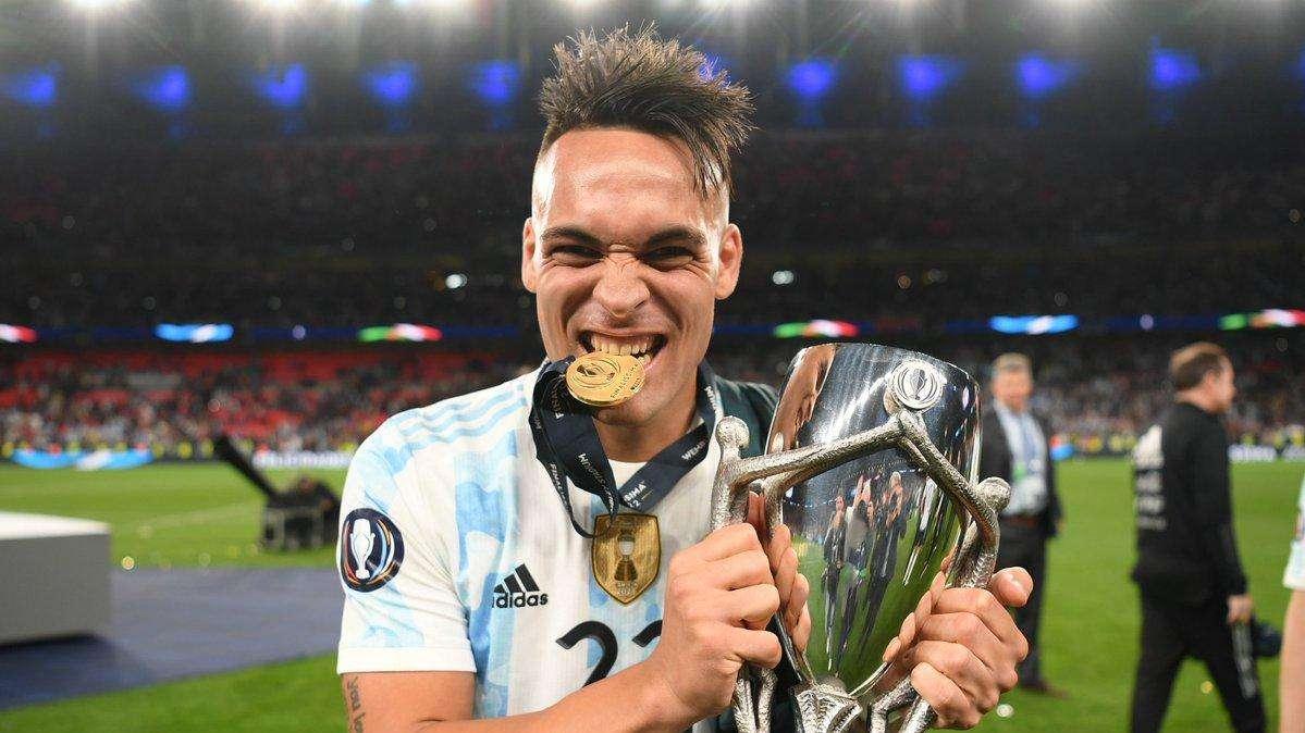 Lautaro: "Questo Paese merita questo tipo di gioie. Non ci accontentiamo, vogliamo di più"