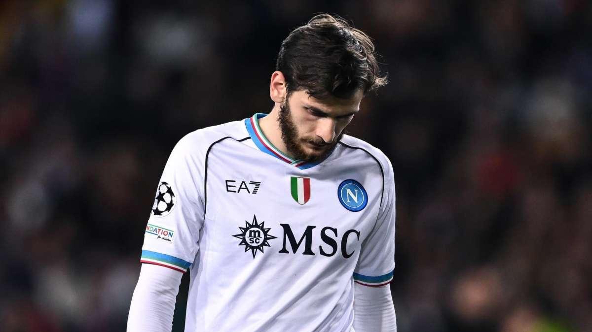 Kvaratskhelia pensa all'addio al Napoli, il club: "Khvicha non è sul mercato. Non sono gli agenti a decidere"