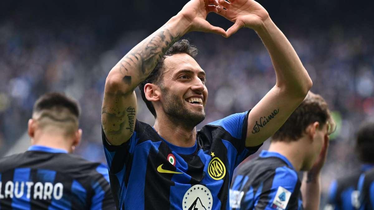 Un tatuatore ricorda la tappa a casa di Calhanoglu: "Si tatuò il nome dei suoi bimbi. Sconsiglio sempre di..."