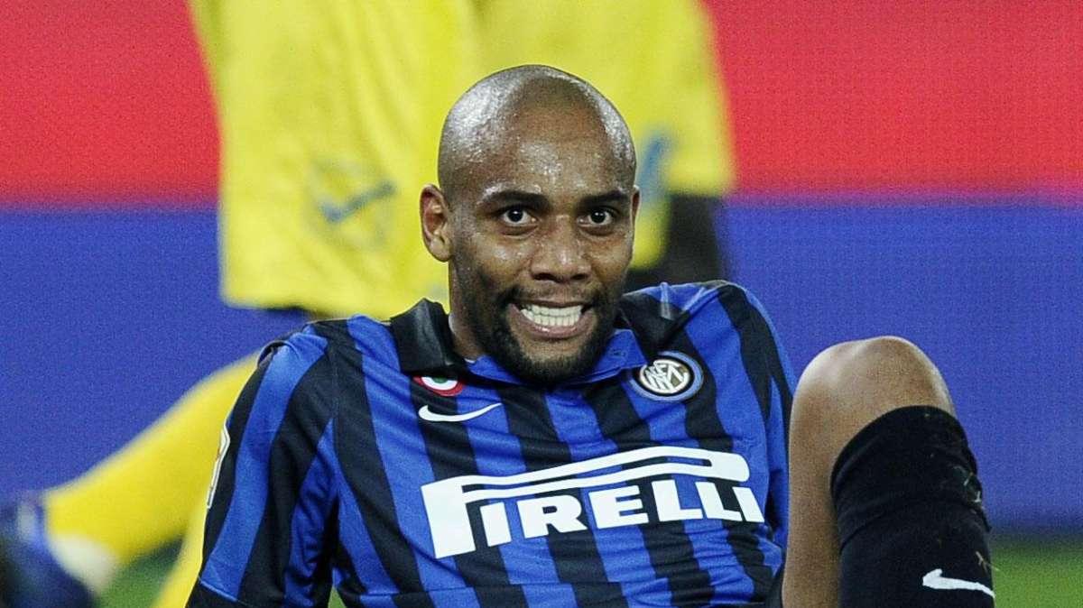 Marca - Maicon non è più una minaccia per Arbeloa