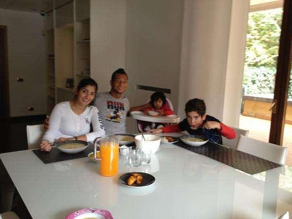 FOTO - Guarin ritrova il sorriso: "Gente, vi saluto!"