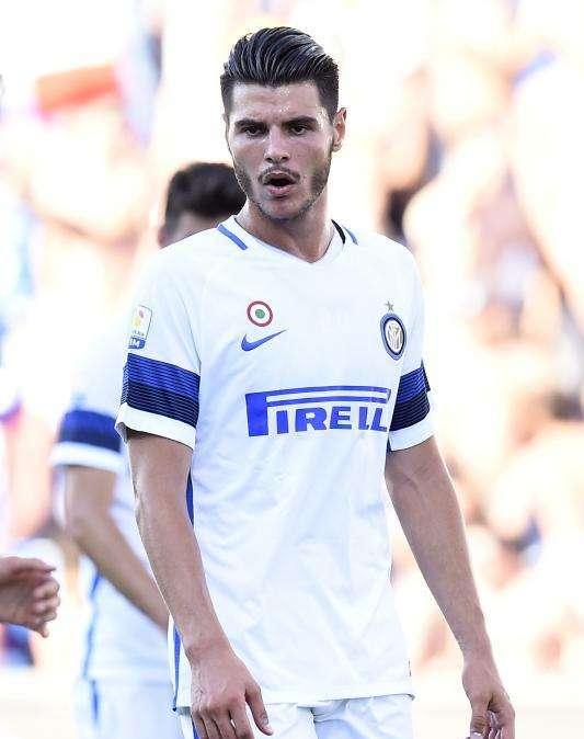 Pescara, Carraro: "Inter esperienza importante, la scorsa stagione osservavo i movimenti di Gagliardini"