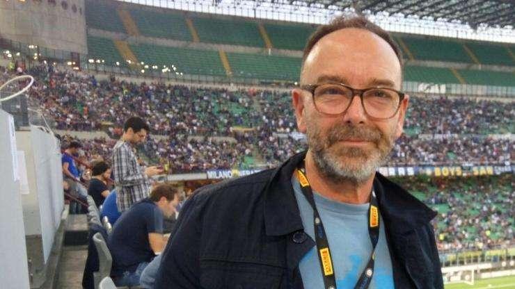 O con me o contro di me