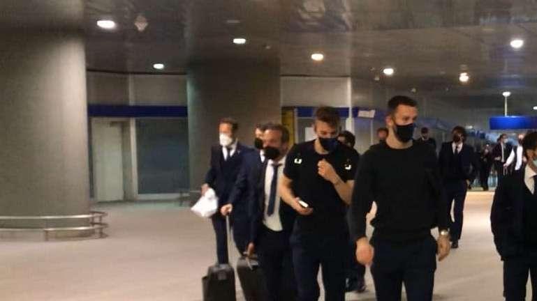 VIDEO - Verso Bologna-Inter, Conte convoca Arturo Vidal a sorpresa. Assenti Kolarov e Perisic (affaticato)