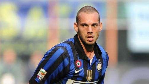 E intanto Sneijder si tatua la pelle