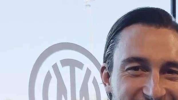 Darmian, siparietto social per annunciare il rinnovo: "Sono molto contento"