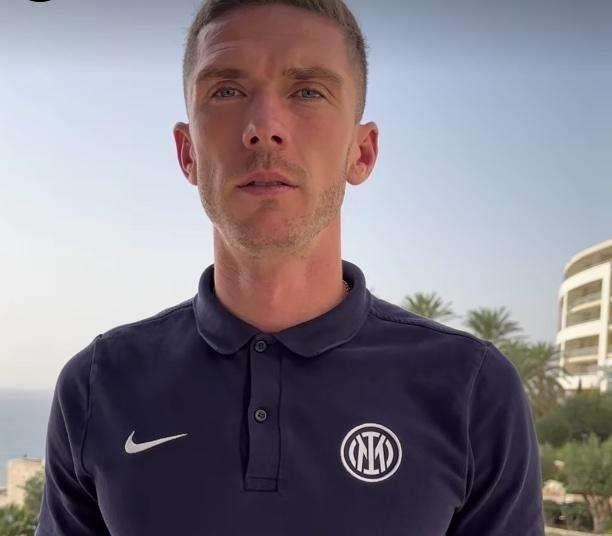 Gosens: "Che emozione l'esplosione di San Siro dopo il mio gol nel derby. Dumfries? Ride poco, è un suo modo di essere"