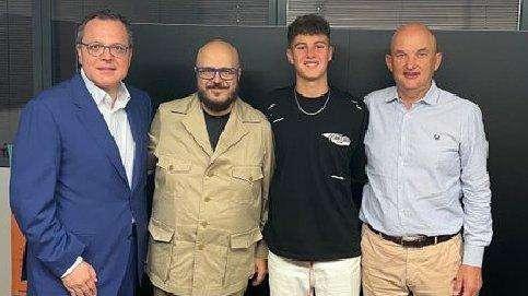 Nuova esperienza per il figlio di Amadeus, professione portiere: dall'Inter all'Udinese