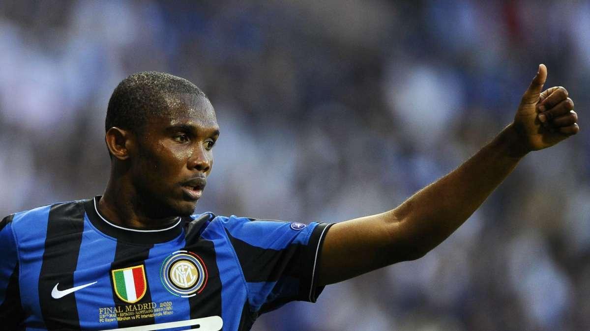 28/07/2009 - Samuel Eto'o firma il contratto con l'Inter: l'Uefa celebra l'era nerazzurra del Re Leone