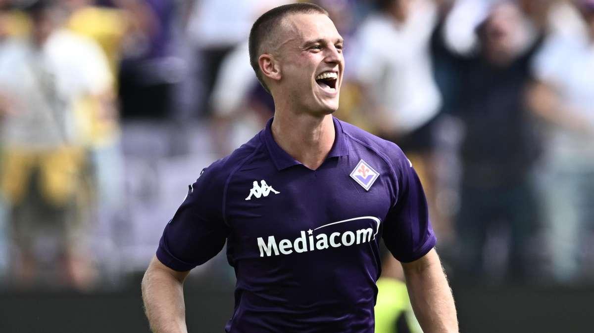 Fiorentina, guai per Gudmundsson: post social con la scritta 'Doria me**a' su un cassonetto, rischia una squalifica
