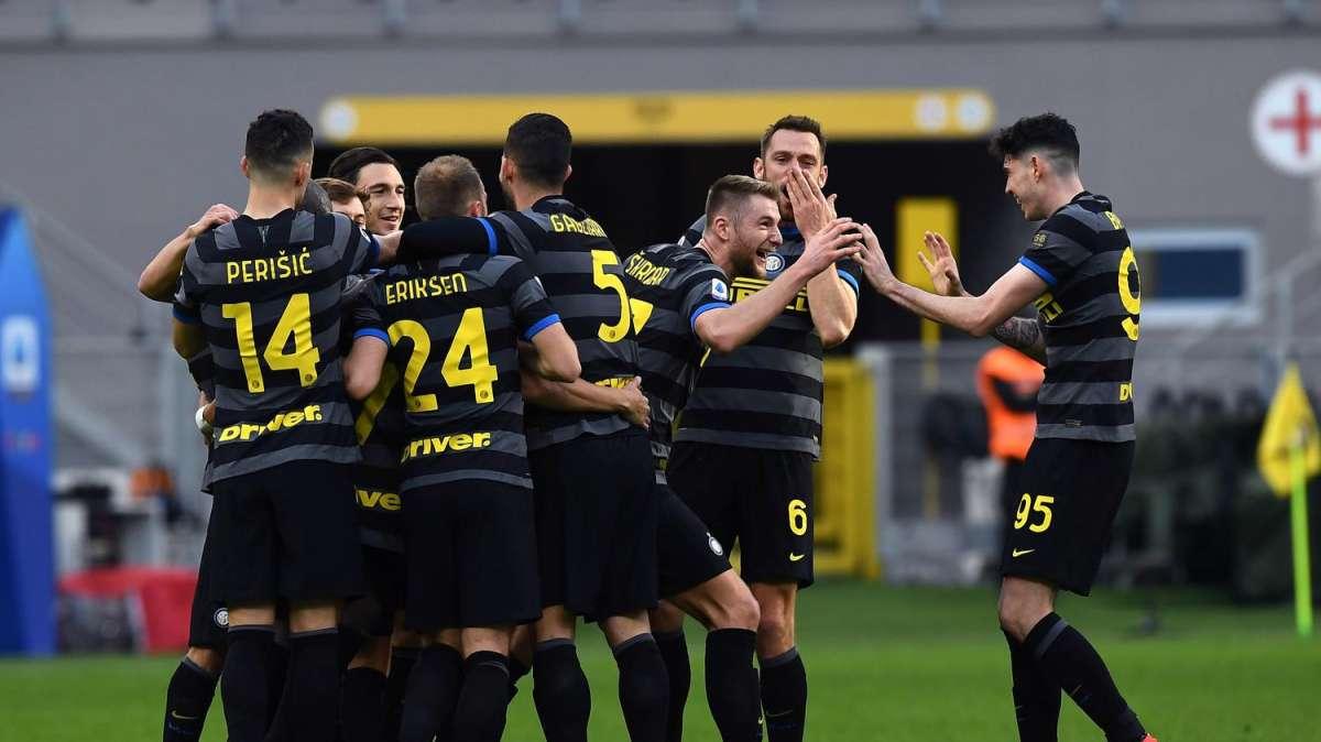 L'Inter pigia sull'acceleratore e scappa via: no contest per il Genoa, i nerazzurri vincono 3-0 e volano a +7