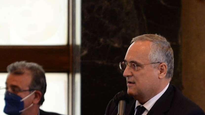 Lotito ai tifosi della Lazio: "Mai cambiata proprietà come Roma o Inter, siamo stabili"