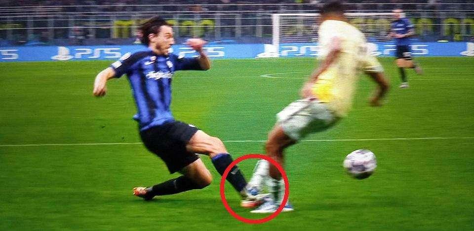 Inter-Porto - Jovanovic si perde il rigore su Darmian e non solo. Otavio-show e sul gol di Lukaku...